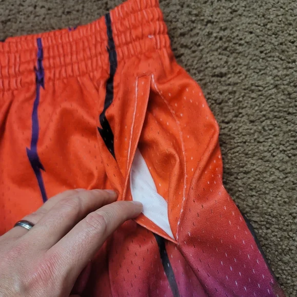 Mitchell & Ness Toronto Raptors 1998 Fadeaway NBA Swingman Shorts Men's Size XL - Picture 2 of 7